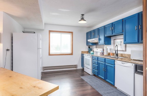 Brian Head Condo | Where We Roam Condo - Steps To Slopes and Downstairs Corner Unit!