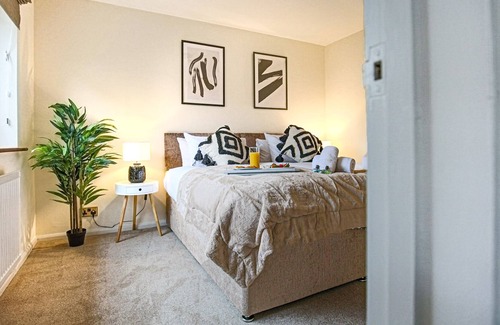 Great Linford House | Whichford, Milton Keynes