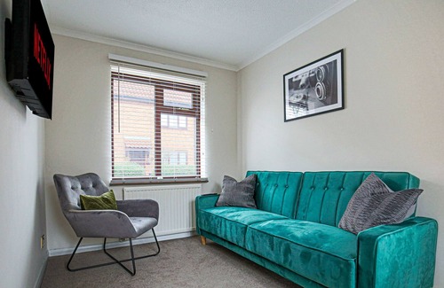 Great Linford House | Whichford, Milton Keynes