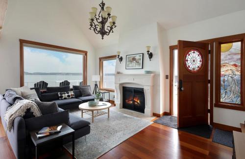 Langley House | WhidbeyBeachHouse, an Oceanfront Getaway on a Private Beach