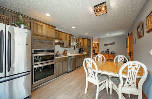 Oakland House | Whimsical Dog Friendly Cottage w/Hot Tub & Dock