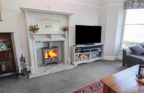 Embleton House | Whinstones at 4 The Villas