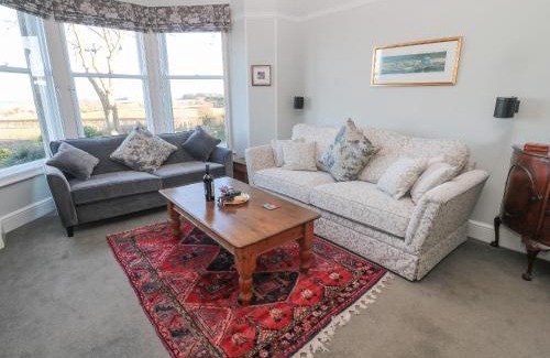 Embleton House | Whinstones at 4 The Villas