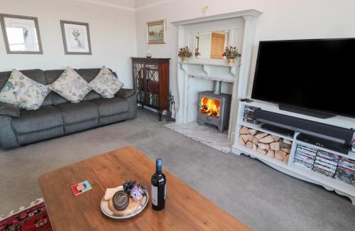 Embleton House | Whinstones at 4 The Villas