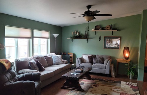 Canyon City House | Whiskey Gulch Hideaway-Quiet retreat with ranching/hunting theme