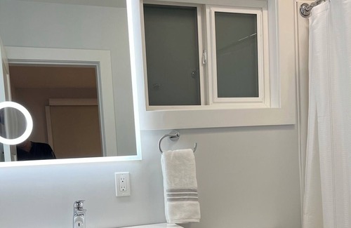 Port Alberni Apartment | Whiskey Jack Suite A modern, cozy, space; perfect for any occasion !