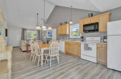 Taylorsville Cottage | Whiskey River Cottage - Located on Ky Bourbon Trail and Taylorsville Lake