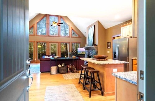 Sapphire House | Whisper Ridge