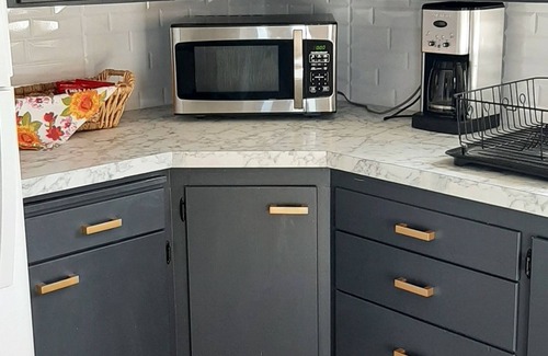 Roxbury Cottage | Whispering Grove Cottage On 22nd *In The Country*
