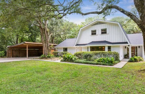 Covington House | "Whispering Oaks" Enjoy this 4-bedroom home with HUGE backyard
