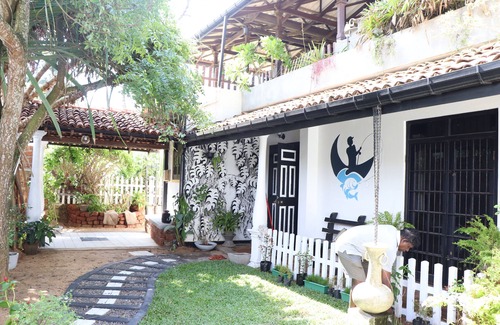 Pinwatta House | Whispering Ocean- Sun, Tan , Beach , Relax and enjoy the sunny side of life