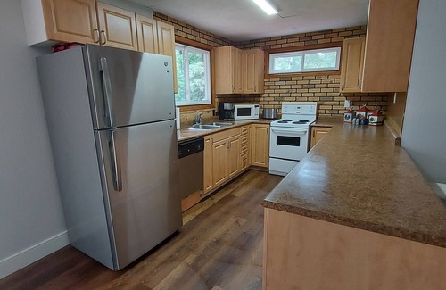 Minden Hills House | Whispering Pines Chalet