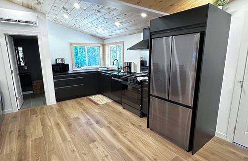 Algoma District Cottage | Whispering Pines Cottage