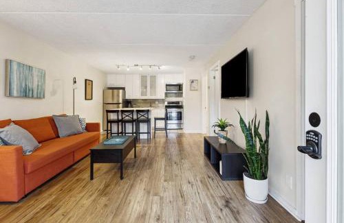 Collingwood Apartment | Whispering Pines Escape