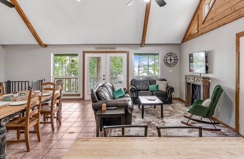 Cason House | Whispering Pines - Lake of the Pines Waterfront!