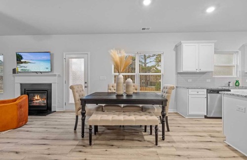 Grayson House | Whispering Pines Residence on Clark Lake Ln