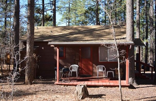 Pinetop-Lakeside Cabin | Whispering Pines Resort- Cabin #5