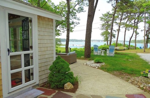 West Dennis House | Whispering Waters: 005-D Waterfront, Private Beach, Kayaks, SUPs