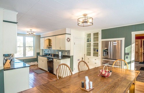 Buckfield House | Whispering Waters Farmhouse/Barn