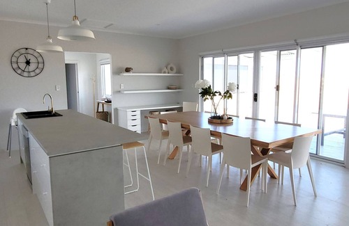 Port Victoria House | Whispering Winds, Port Victoria