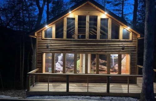Campton Cabin | Whispering Woods Hot Tub Waterfall Arcade 3 story Cabin