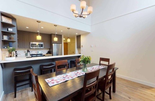 Blueberry Hill Condo | Whistler - Greyhawk - GH402