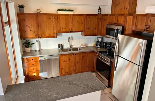Village North House | Whistler Village Townhouse–2BD/2BA Walk to Lifts, w/Pool, HotTub + Free Parking