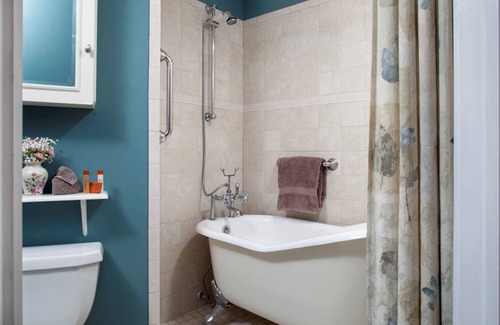 Stanhope Bed & Breakfast | Whistling Swan Inn
