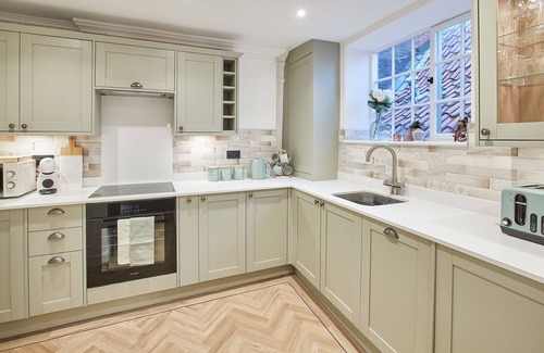 Whitby Apartment | Whitby Boutique - Market Quarters