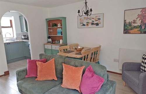 Ruswarp House | Whitby Cottage and Pool - Cinder Track Walks