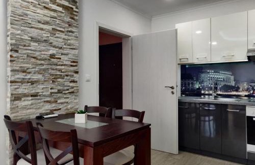 Kazanlak Apartment | White Apartment