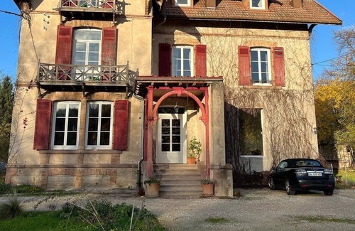 Saint-Nabord Apartment | white apartment