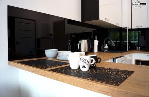 Elk Apartment | White & Black Apartament