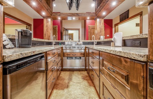 Jackson Hole Hotel | White Buffalo Club