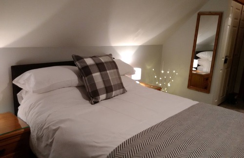 Keal Cotes Bed & Breakfast | White Cottage B&B