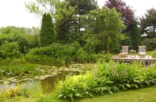 Cloppenburg House | White Cottage Garden
