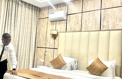 Ajah Hotel | White Court View Hotels