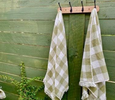 Ross House | White Croft Cottage