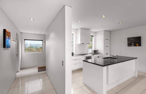 Fernhill Apartment | White Diamond Holiday Home