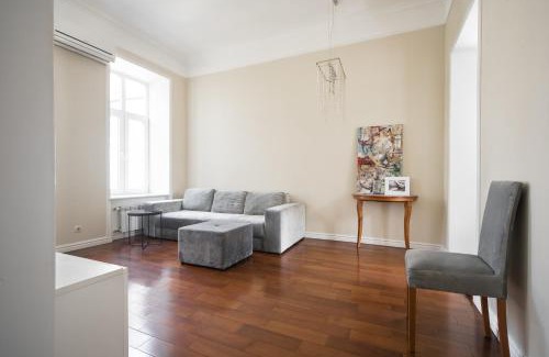 Odessa City Center Apartment | White Door Apartments
