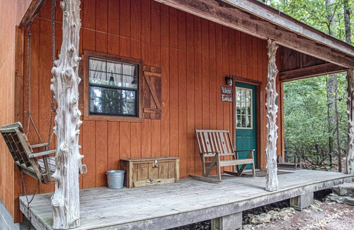 Bruno Cabin | White Eagle Cabin at Silver Run just 3 miles from the Buffalo River
