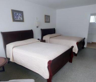 Algoma District Hotel | White Fang Motel
