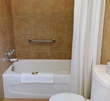 Algoma District Hotel | White Fang Motel