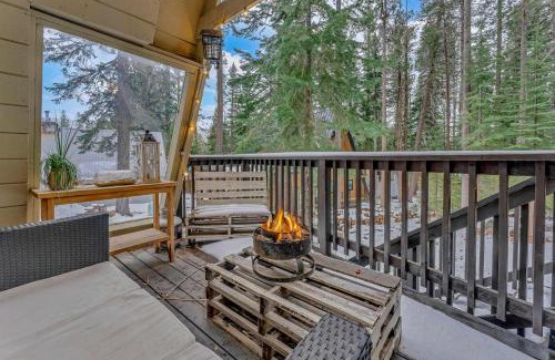 Pla-Vada Woodlands House | White Fir Chalet Dog Friendly Cabin in the Woods