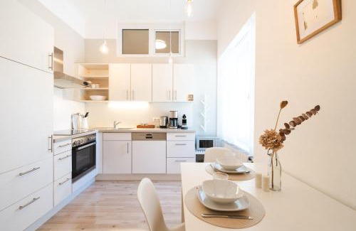 Geidorf Apartment | White Flat by GrazRentals with cool location & free parking