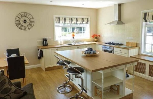 Great Clifton Cottage | White Gables