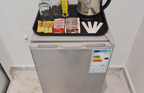 Central B Hotel | White Garden Hotel