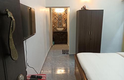 Sinquerim Apartment | White Guest House