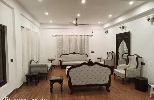 Dharamshala Ski Chalet | White Hackle General's Retreat