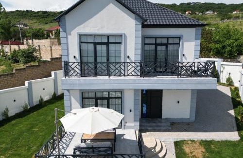 Samaxi Villa | White Harmony Houses